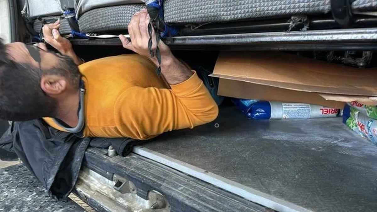 Двама мигранти са задържани от гранични полицаи в микробус на ГКПП „Капитан Андреево“ 