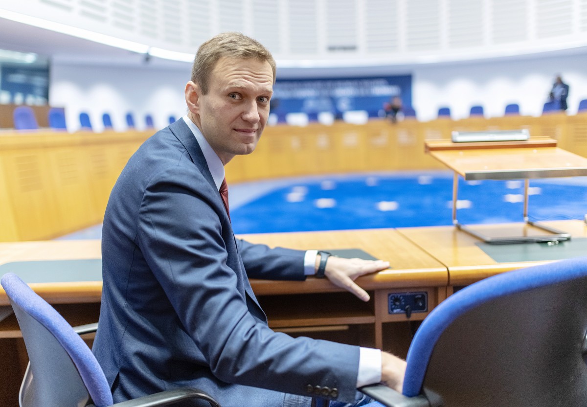 Двата часа, спасили живота на Навални