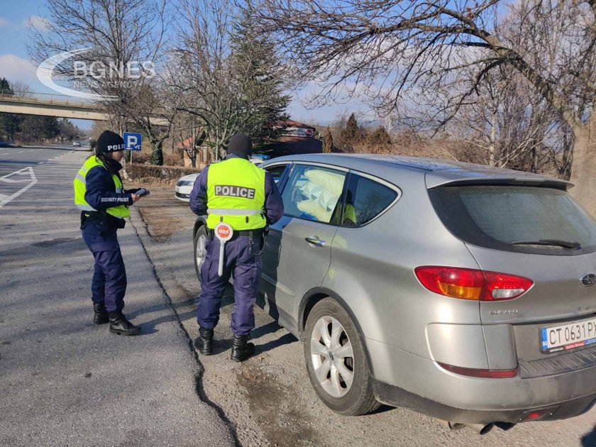 Фишове за близо 13 хил. лв. са връчени от полицейски екипи в Сливенско