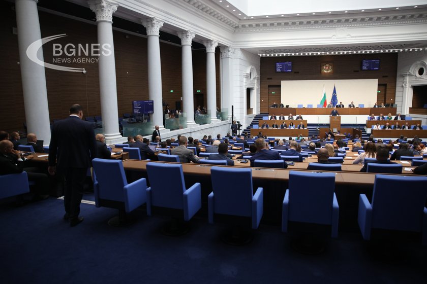 Депутатите гласуват изпращането на С-300 на Украйна
