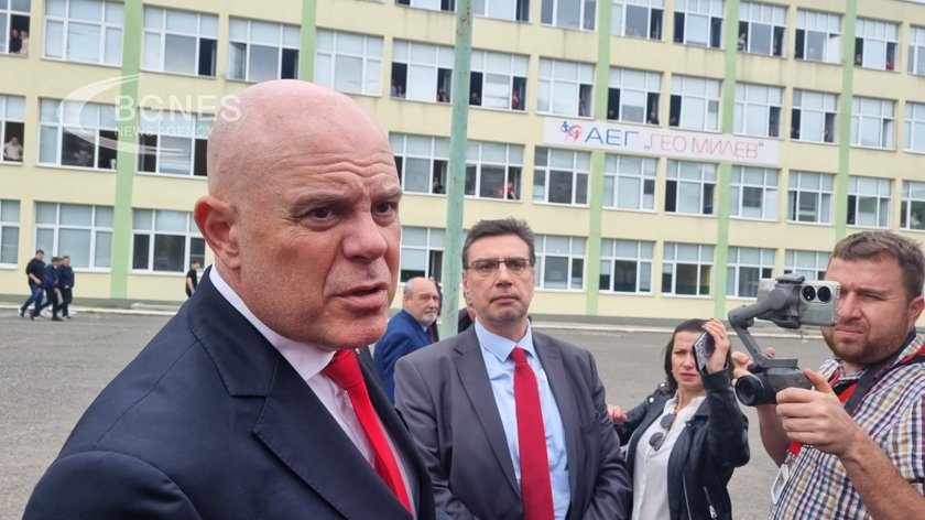 Прокурори, магистрати и разследващи на протест заради атентата срещу Гешев 