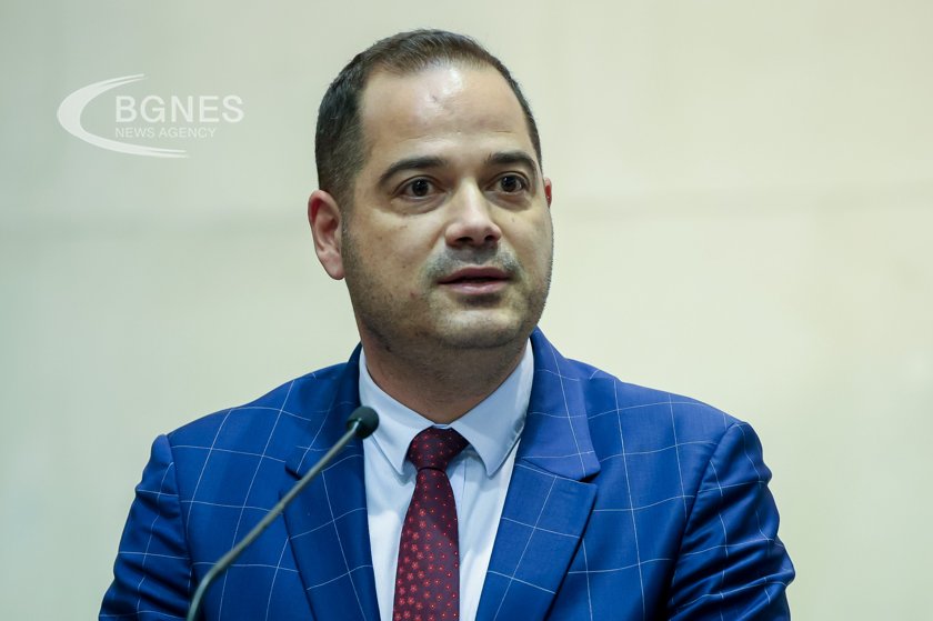 Стоянов: Група от хора активно търсят лъжесвидетели за мен, които да внушават неистини