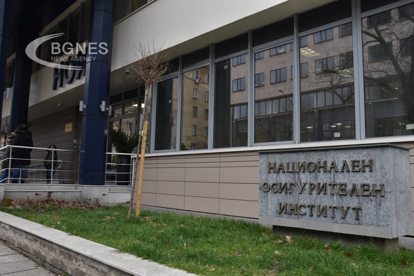 Предупредителна стачка на НОИ 