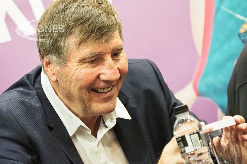 Георги Глушков: На Везенков не му е лесно, но той е търпелив и умен