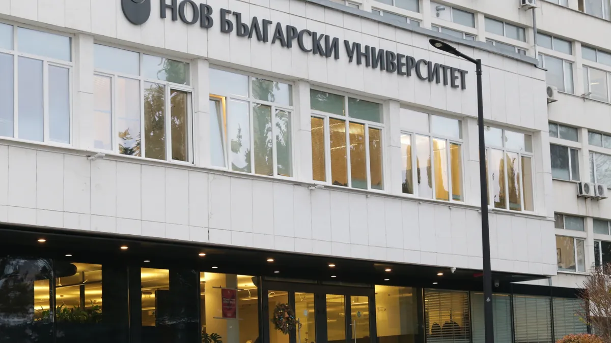 Един човек загина при ремонт в аулата на Нов български университет