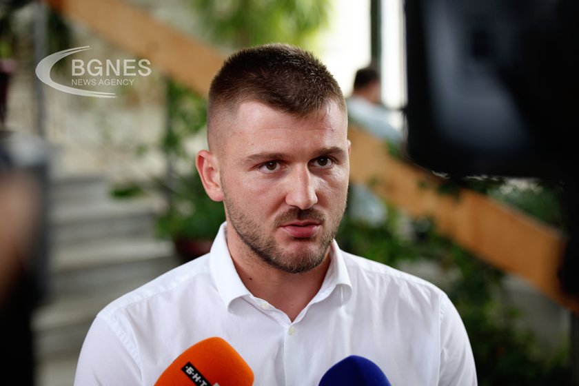 Илия Проданов подава оставка като съветник на земеделския министър