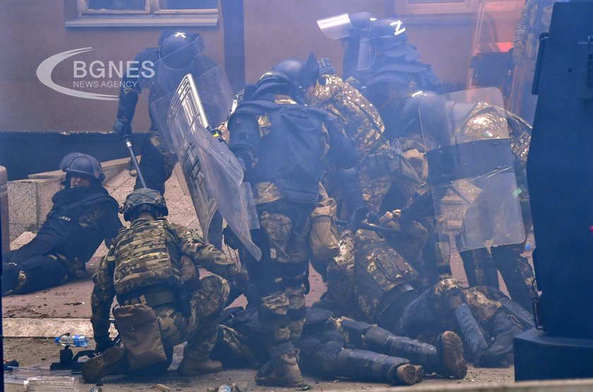 Силите на КФОР разпръснаха протестиращите в Северно Косово