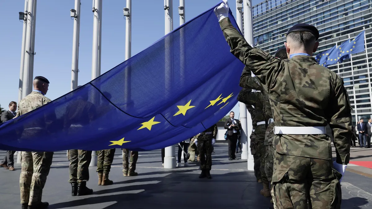 ЕС финализира механизъм за превъоръжаване от 150 млрд. евро