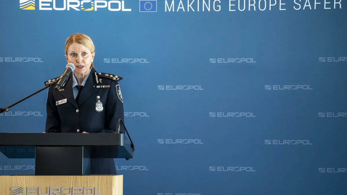 Европол задържа четирима руснаци за мащабна хакерска операция