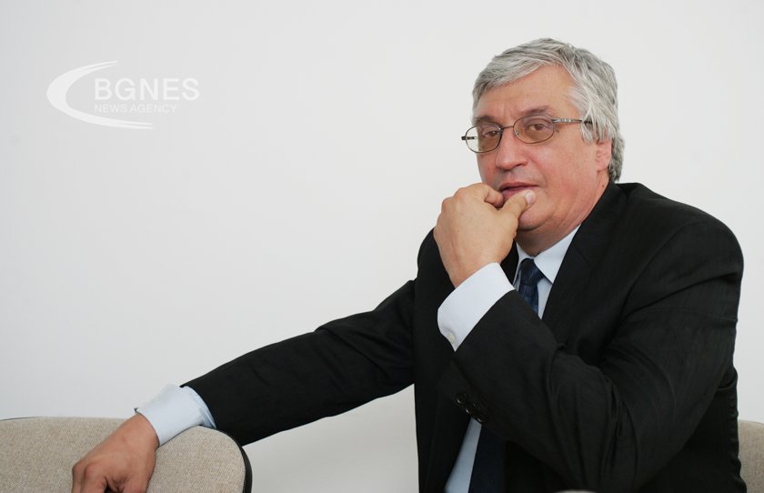 Почина бившият социален министър Иван Нейков