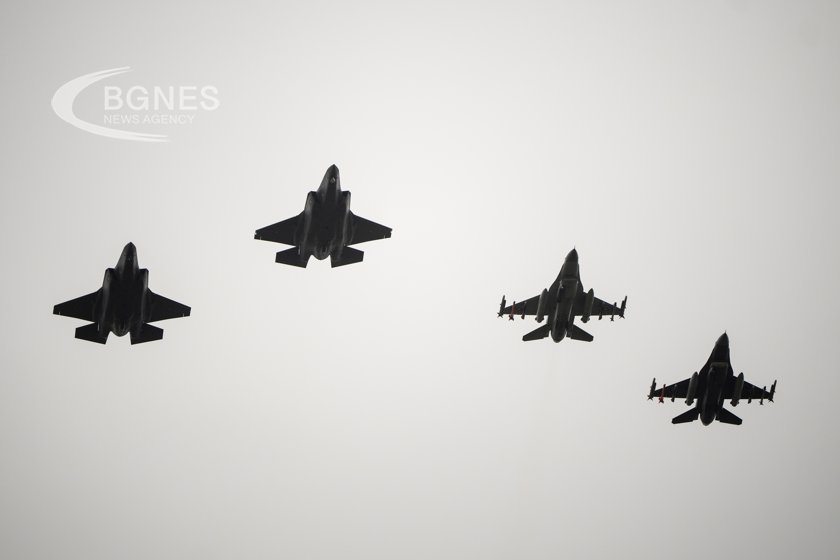 Украинските пилоти ще завършат обучението си за F-16 до края на 2024г. 