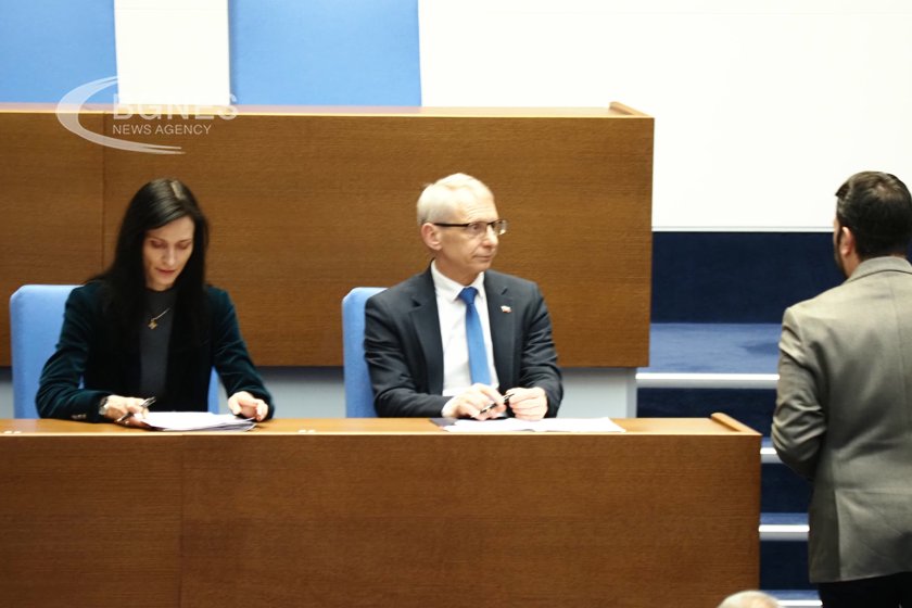 Денков, Габриел и 7 министри на парламентарен контрол