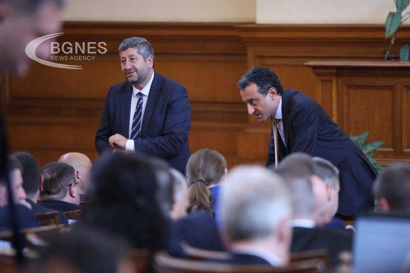 Депутатите решиха България да преговаря с Украйна за продажба на двата ядрени реактора от АЕЦ „Белене"
