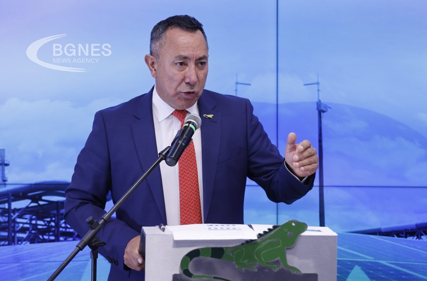 Колумбийският президент предлага създаването на аналог на НАТО в Амазония