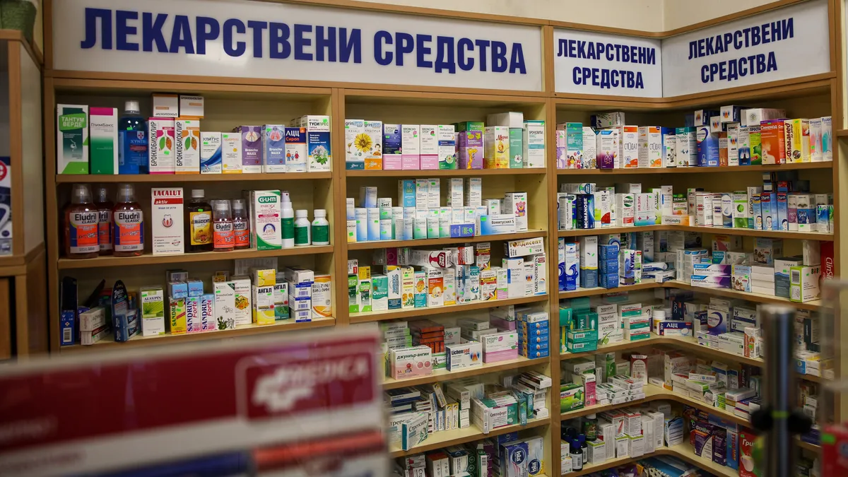 Фармацевти в готовност за протест заради вендинг машини за лекарства извън аптеките