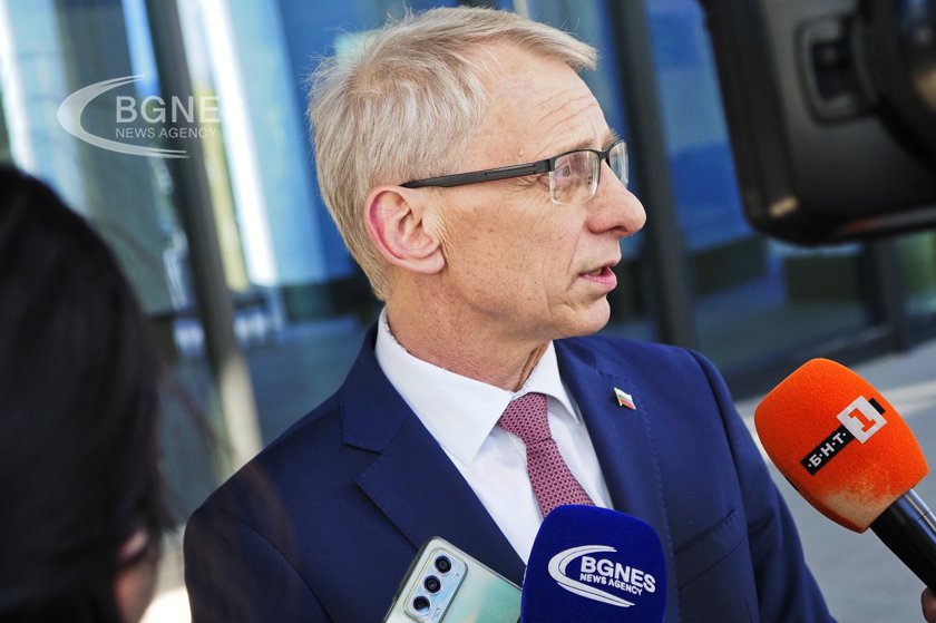 Денков ще се срещне с премиера на Румъния Марчел Чолаку