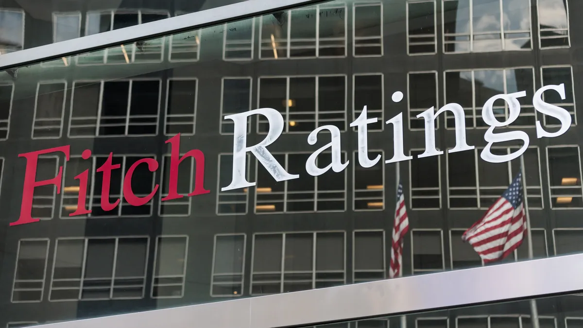 Fitch понижи кредитния рейтинг на Франция на фона на политическата нестабилност 