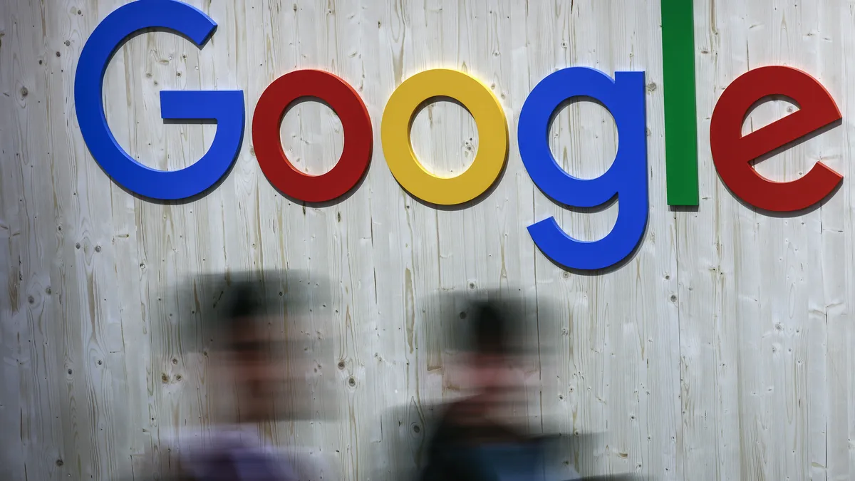 Френски медийни групи ще съдят Google за 1 млрд. евро