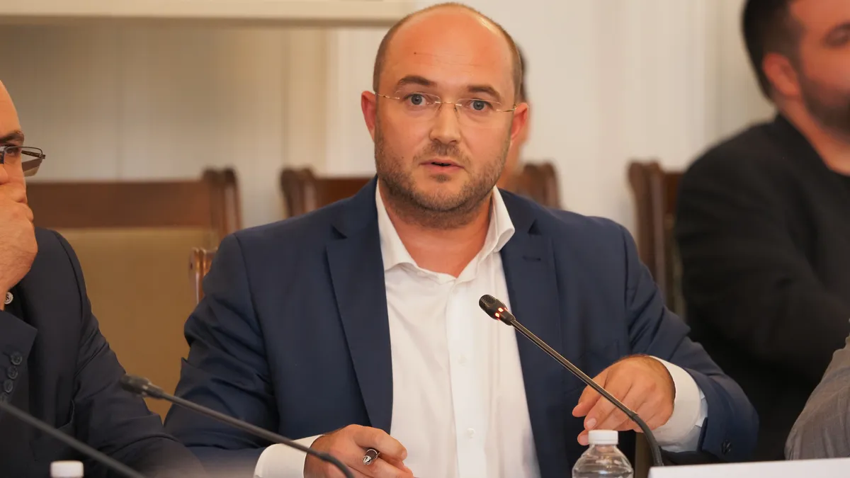 Георги Георгиев: Васил Терзиев лъже и решава въображаеми кризи