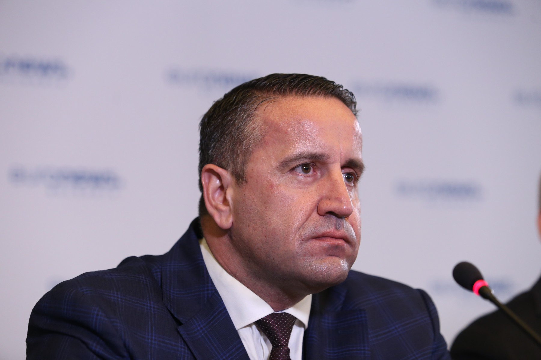 Харизанов: Политиците озлобиха електората