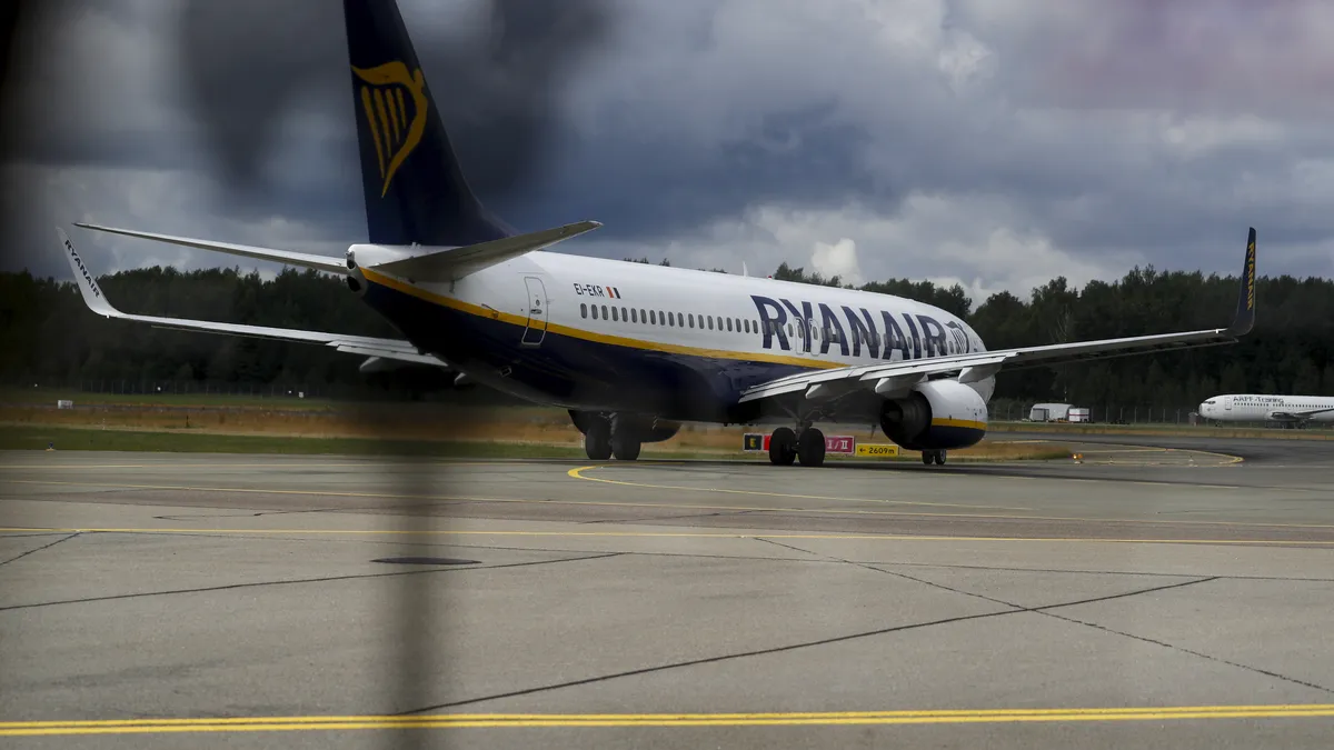 Германски изтребители ескортираха полет на Ryanair от София до Лондон