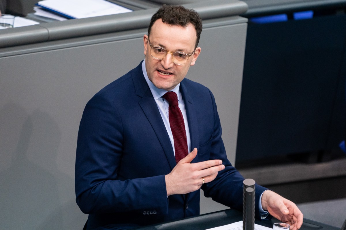 Германският здравен министър: Ограничаването на разпространението на коронавируса в ЕС работи засега