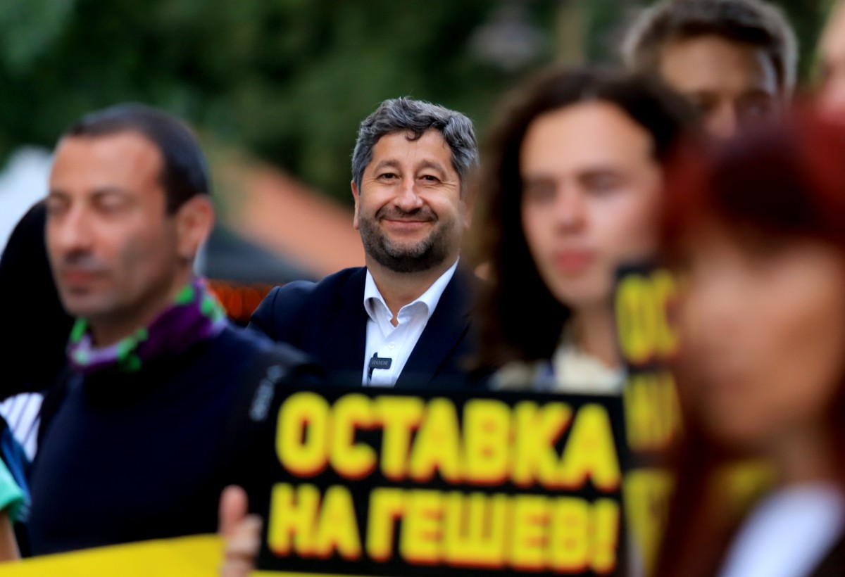Адвокати и юристи поискаха оставката на Гешев и премахване на поста главен прокурор