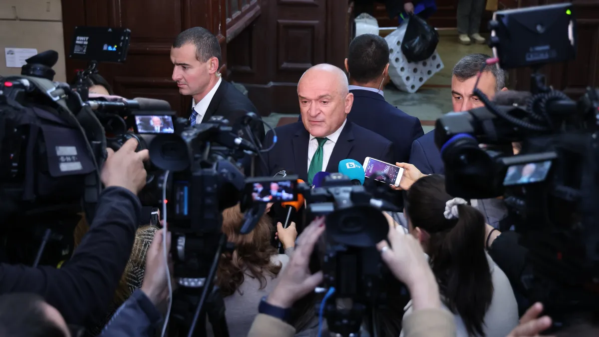 Главчев е "питал всички" дали е 100% спазена процедурата за старата централа на НДСВ, в която влиза ДПС-Ново начало