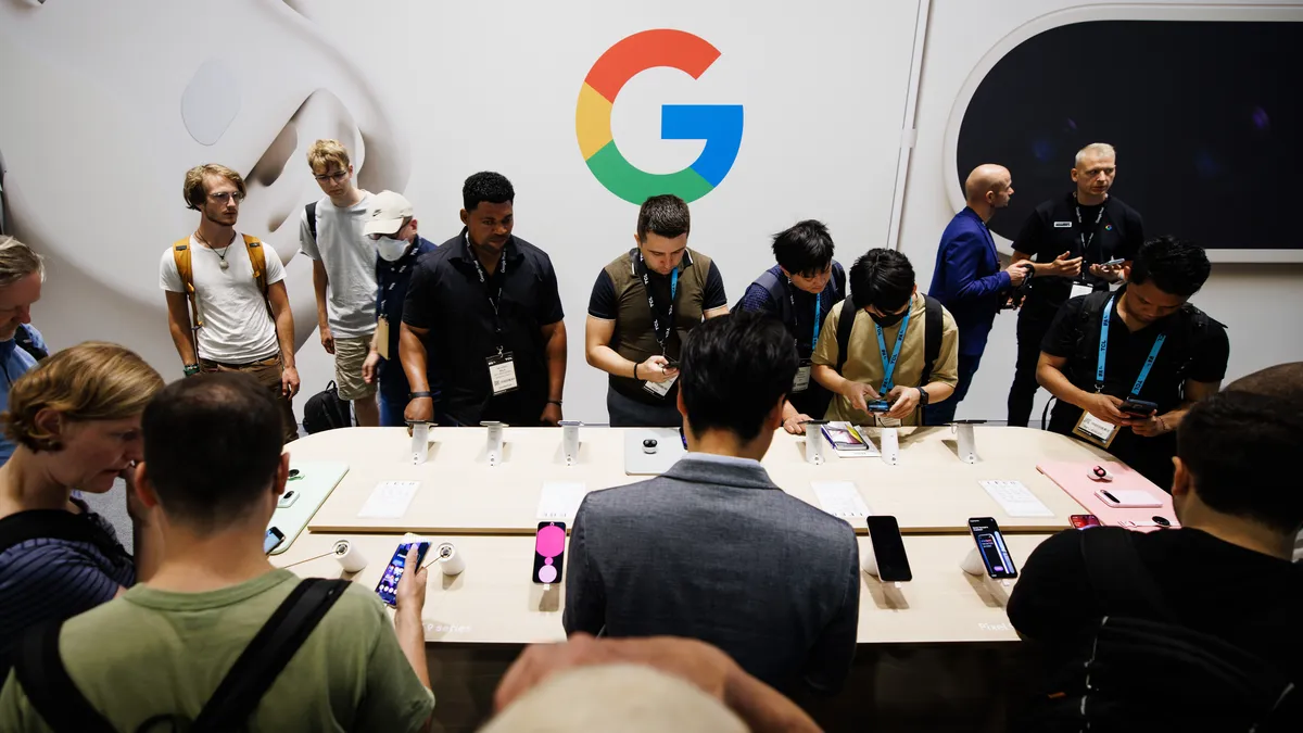 Google представи Pixel 10 с вградени AI възможности