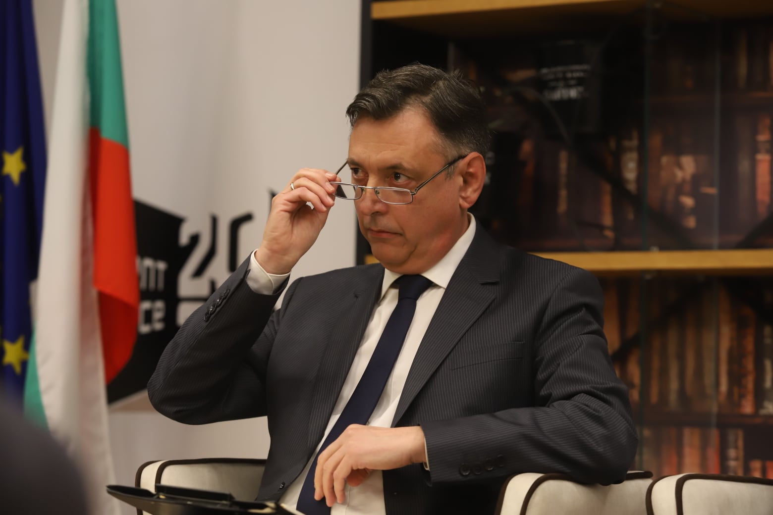Горан Благоев: Срамно е най-внушителните паметници в България да са на Съветската армия, а не на български герои