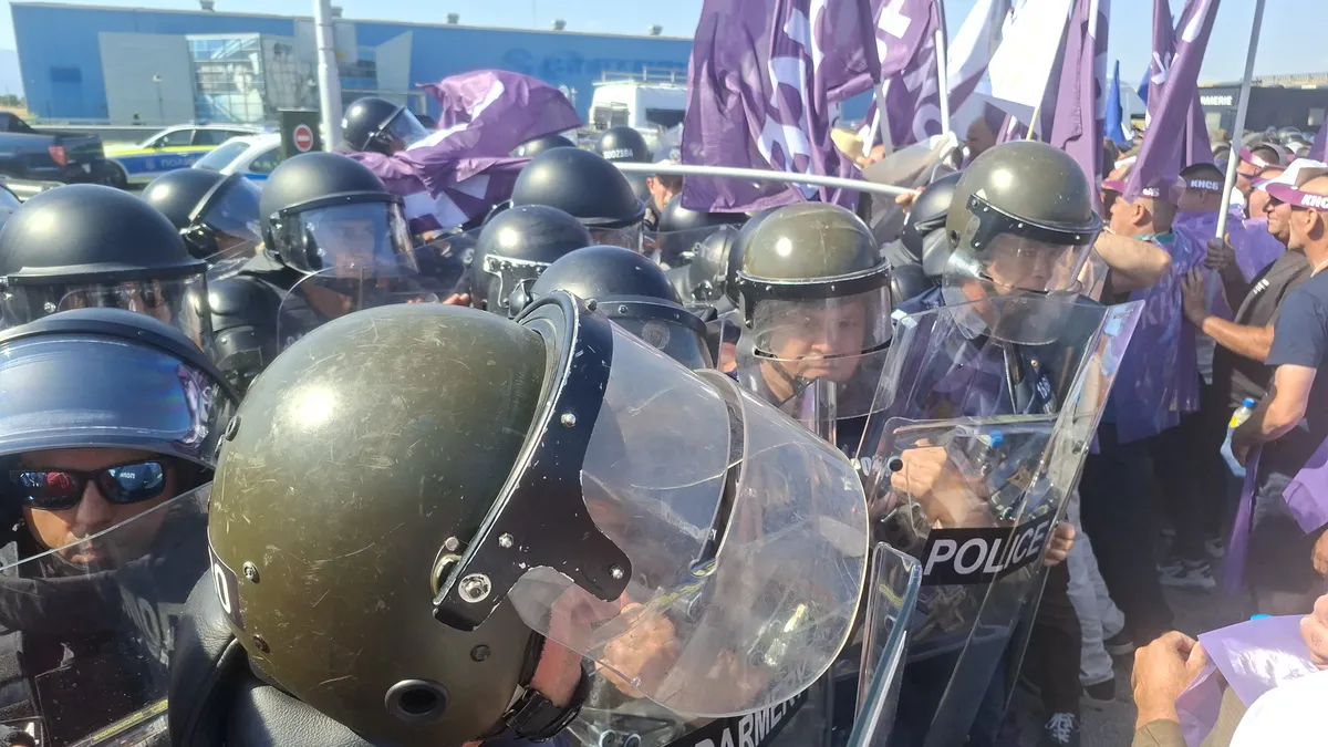 Горски служители опитаха да блокират АМ „Тракия“, жандармерията ги спря