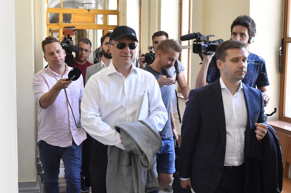 Груевски взимал важни решения, допитвайки се до гадателка
