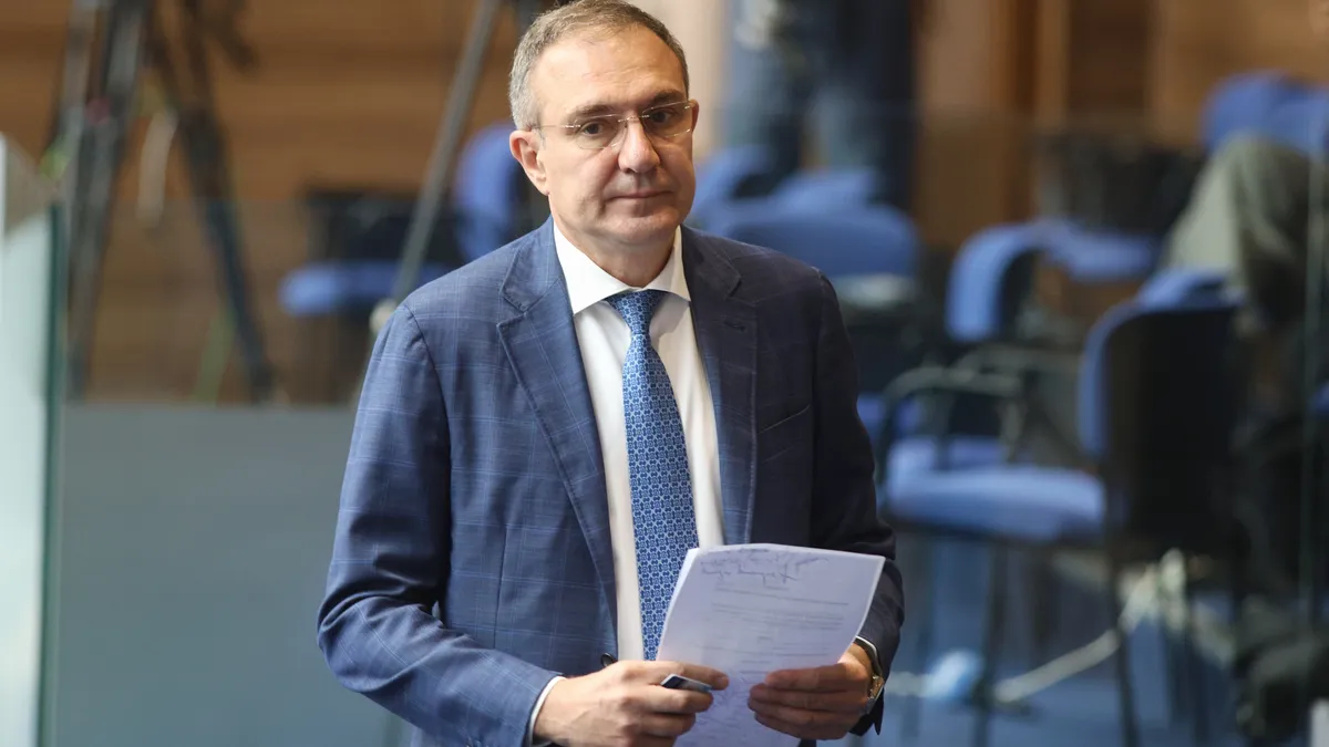 Гуцанов: За БСП е важно премиерът да е равно отдалечен от всички партии