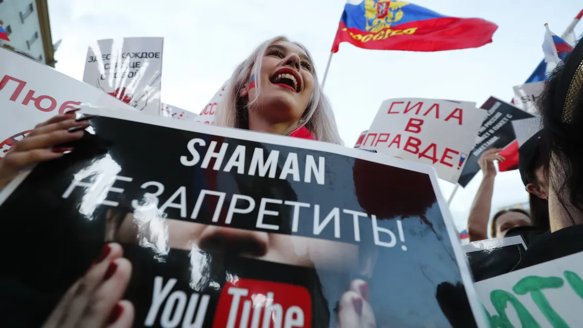 Хиляди руснаци се оплакват от прекъсвания на YouTube