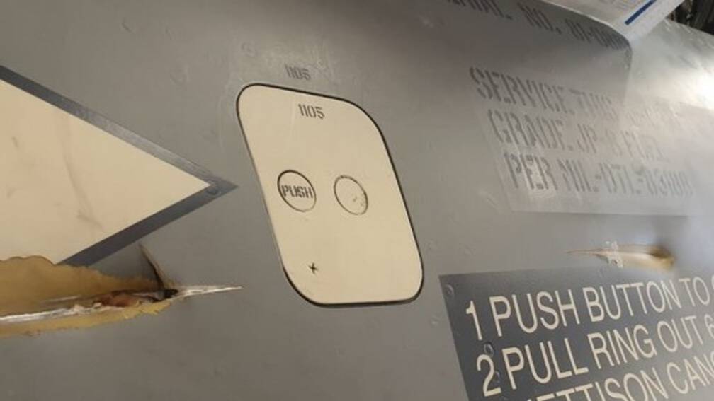 Холандски F-16 се "самопростреля"