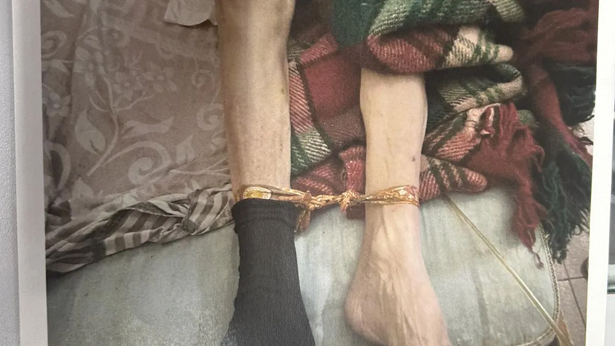 "Хосписи" на ужасите: Петима болногледачи са арестувани в Стара Загора - упоявали, били и връзвали старци