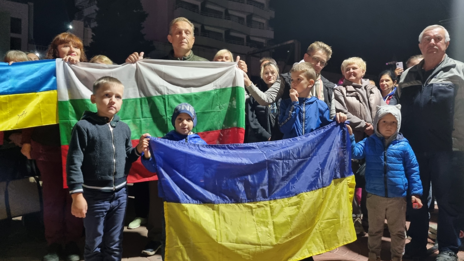 Украински бежанци на протест - искат на морето, а не в държавни бази