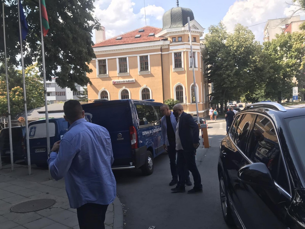 Иван Гешев: Решението на КС отговаря на въпросите ни