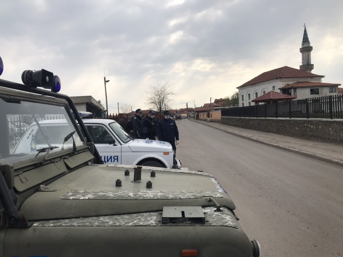 Затвориха ромската махала в Нова Загора