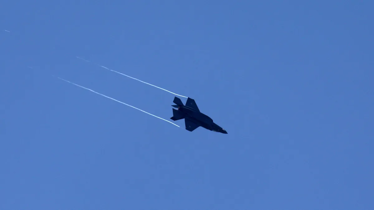 Иран обяви, че е свалил два изтребителя F-35 на Израел