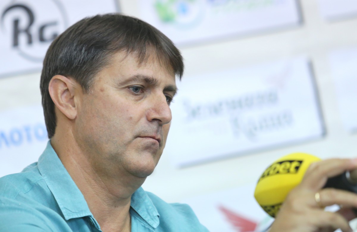 Ива Уорън: Клубът е финансово осигурен, амбициите са винаги да успеем