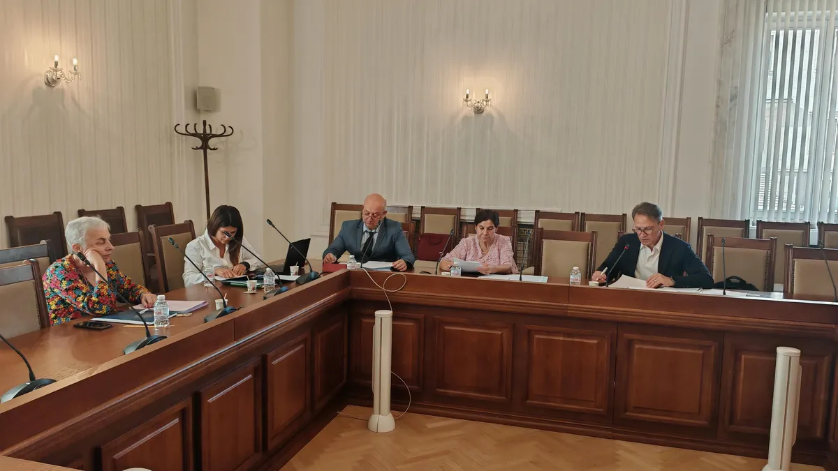 Изслушват кандидатите за членове на КПК след седмица