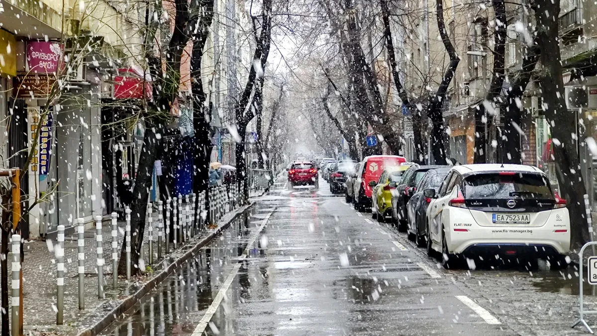 Жълт код за сняг, виелици и дъжд в събота, 21 декември