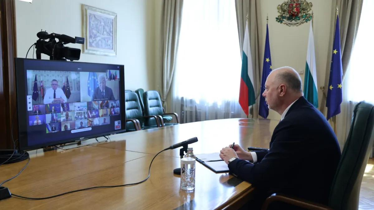 Желязков: Гаранциите за сигурност за Украйна трябва да включват подкрепата на европейските и евроатлантическите партньори