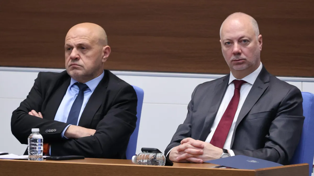 Желязков и вицепремиерите ще се явят на блиц контрол в парламента