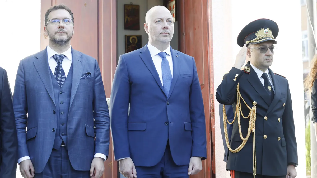 Желязков за вота на недоверие: Опозицията живее в паралелна вселена