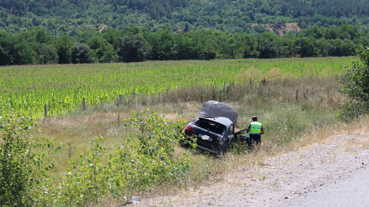 Жена загина на АМ Струма, Ауди излетя от автомагистралата