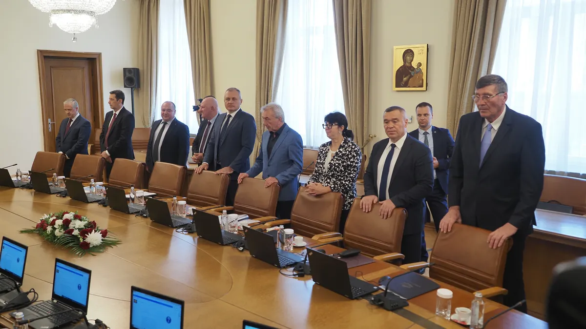 Кабинетът "Главчев" освободи петима заместник-министри