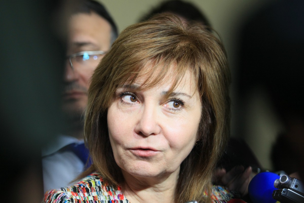 Кабинетът увеличи заплатата на шефката на НАП
