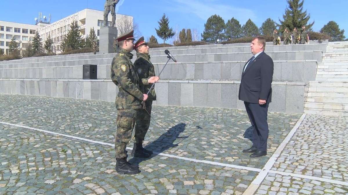 Каракачанов заминава на 7-дневна визита в САЩ
